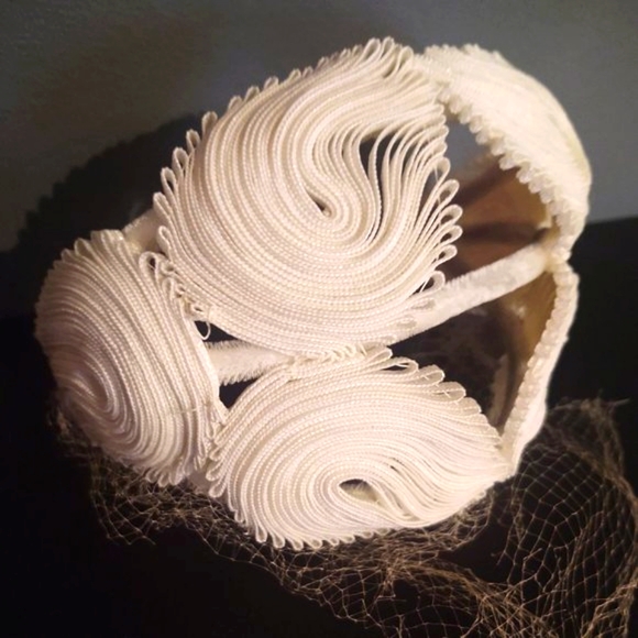 ~Vintage-Ivory Chic Headband Crown - Picture 3 of 5